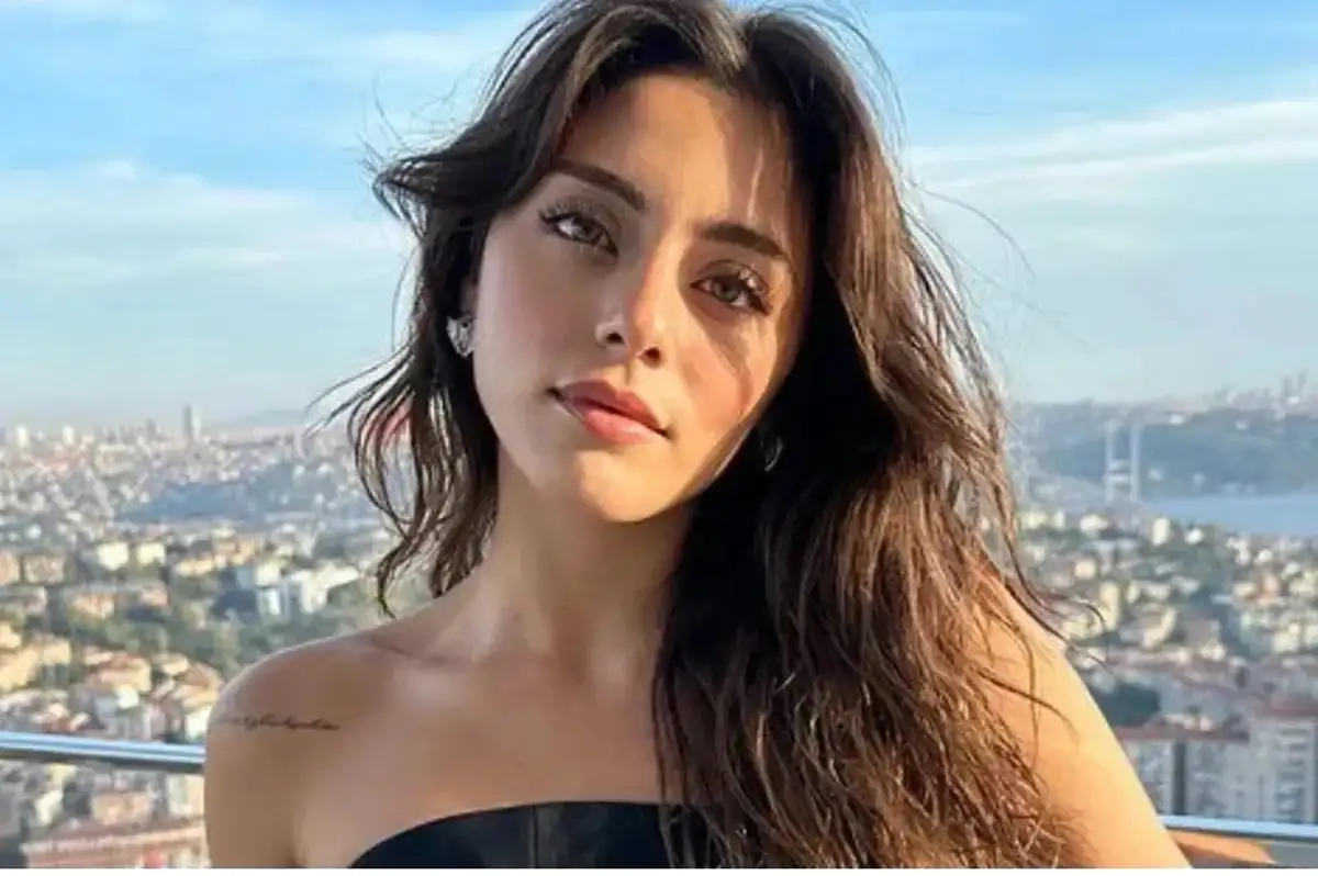 Sıla Türkoğlu Yeni İmajıyla Şaşırttı