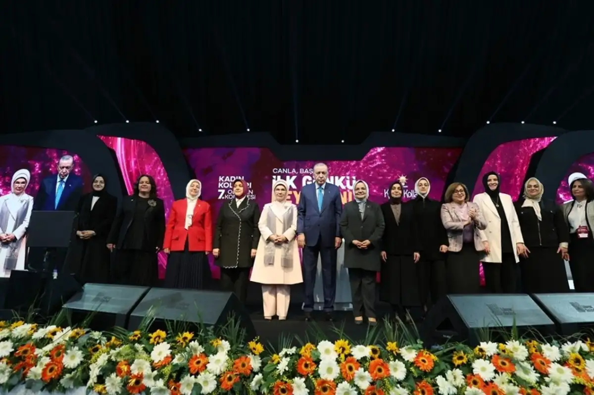 Cumhurbaşkanı Erdoğan Kadın Kolları Kongresi'nde Konuştu