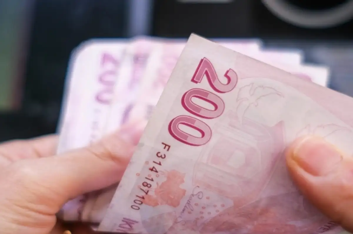 Emeklilere 2025'te Çifte Zam Müjdesi: Yüzde 50 Artış ve 9.000 TL Ek Ödeme