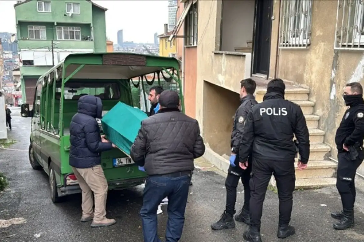Ataşehir'de Apartmanda Yangın: 1 Ölü