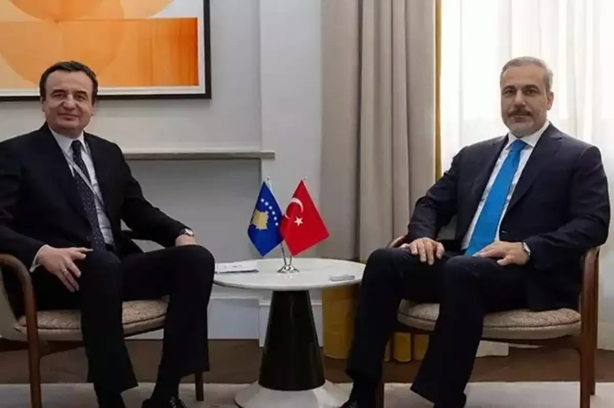 Bakan Fidan Kosova Başbakanı ile Görüştü