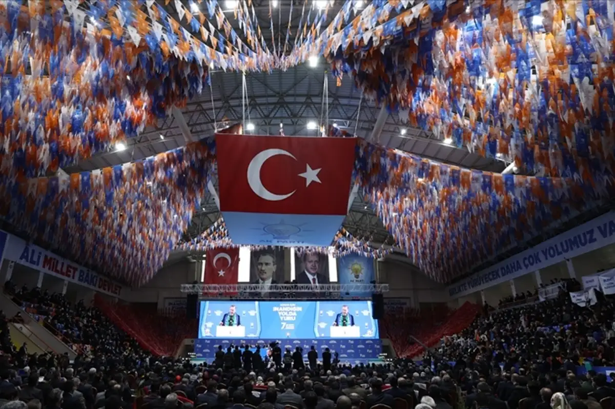 AK Parti'den Kongre Açıklaması: 100 Binin Üzerinde Katılım Bekleniyor