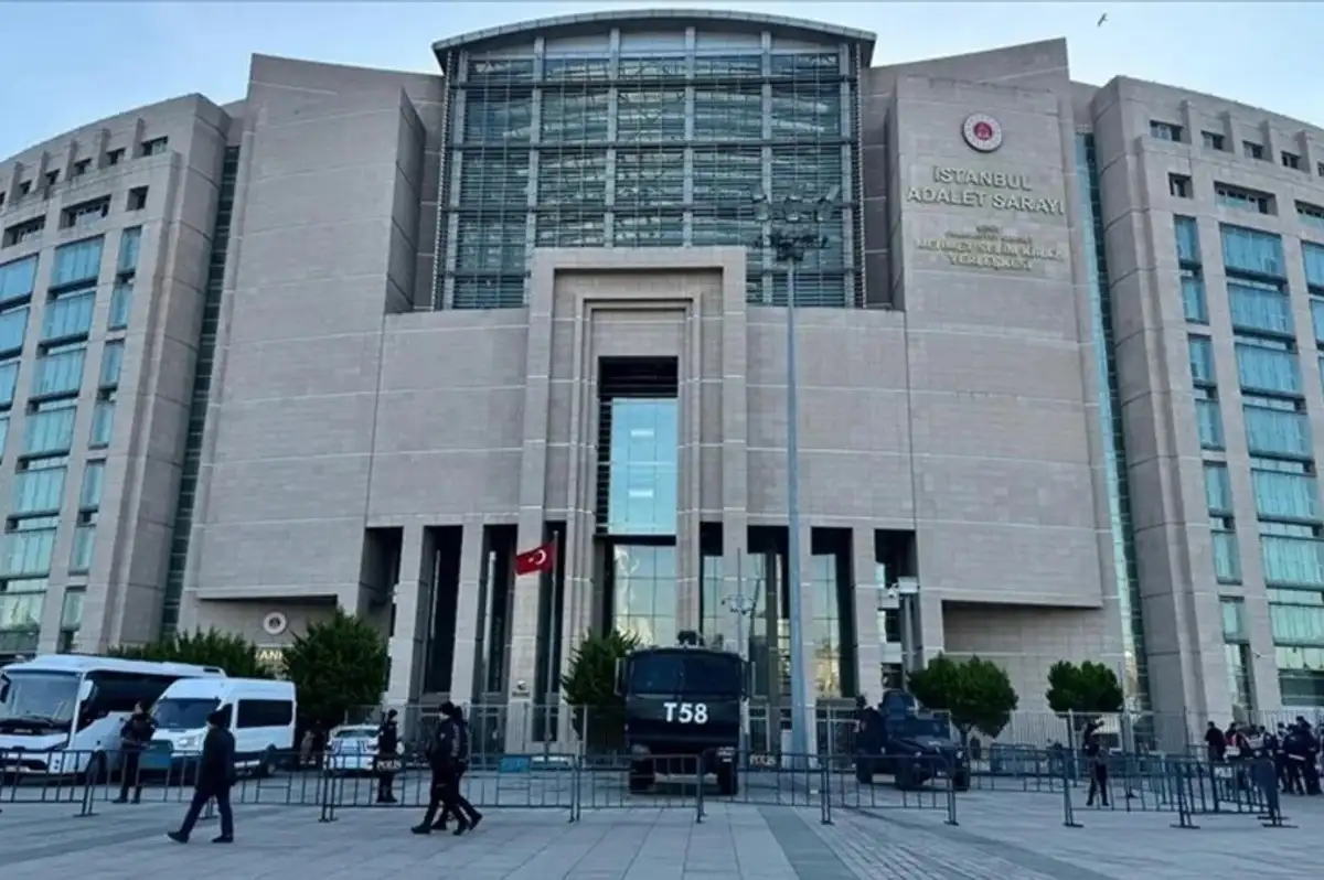 Ekrem İmamoğlu'na "Sahte Diploma" Soruşturması!