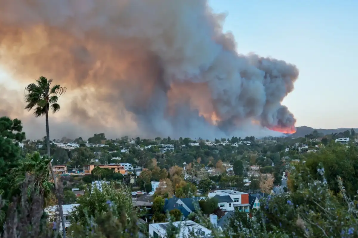 Yangın Cehennemine Tutulmuştu: Validen Los Angeles'a 40 Milyar Dolarlık Yardım