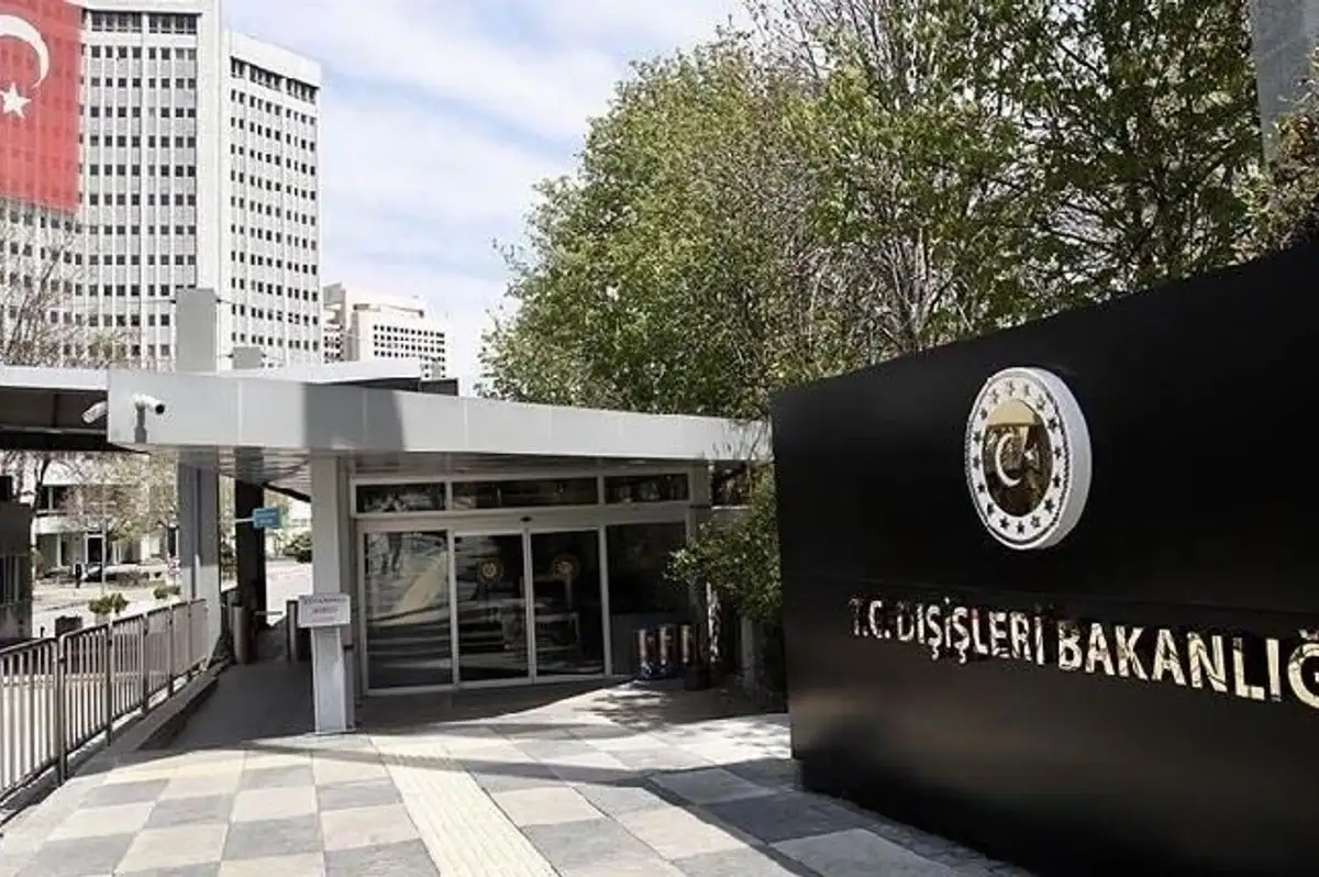 Kırmızı Bültenle Aranan 2 Suç Örgütü Lideri Yakalandı