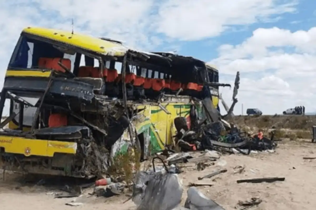 Bolivya'da Otobüs Kazası: 37 Ölü!