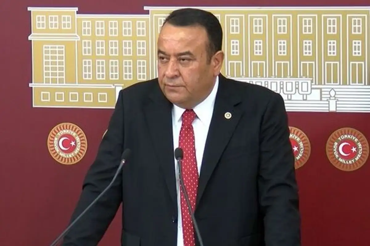 Eski İYİ Partili Adnan Beker CHP'ye Katılıyor