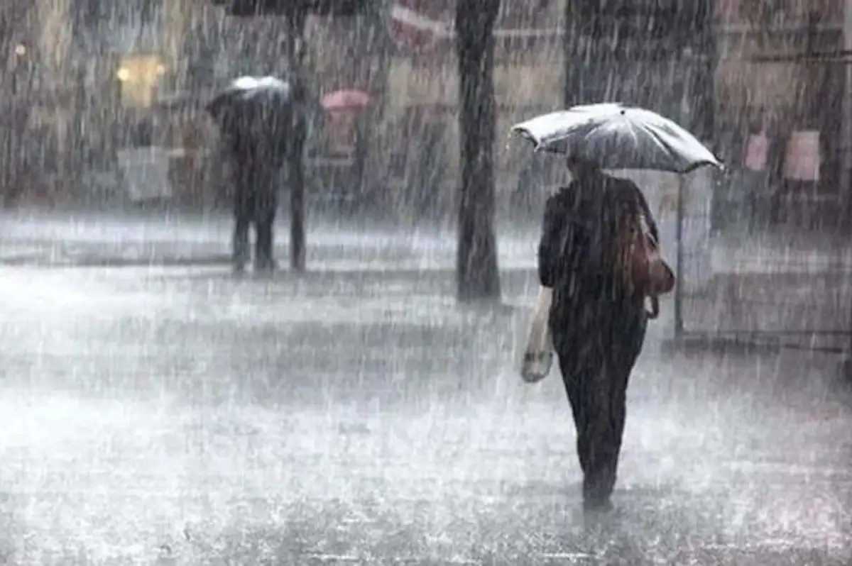 Meteoroloji'den Sağanak Yağmur, Fırtına ve Toz Uyarısı