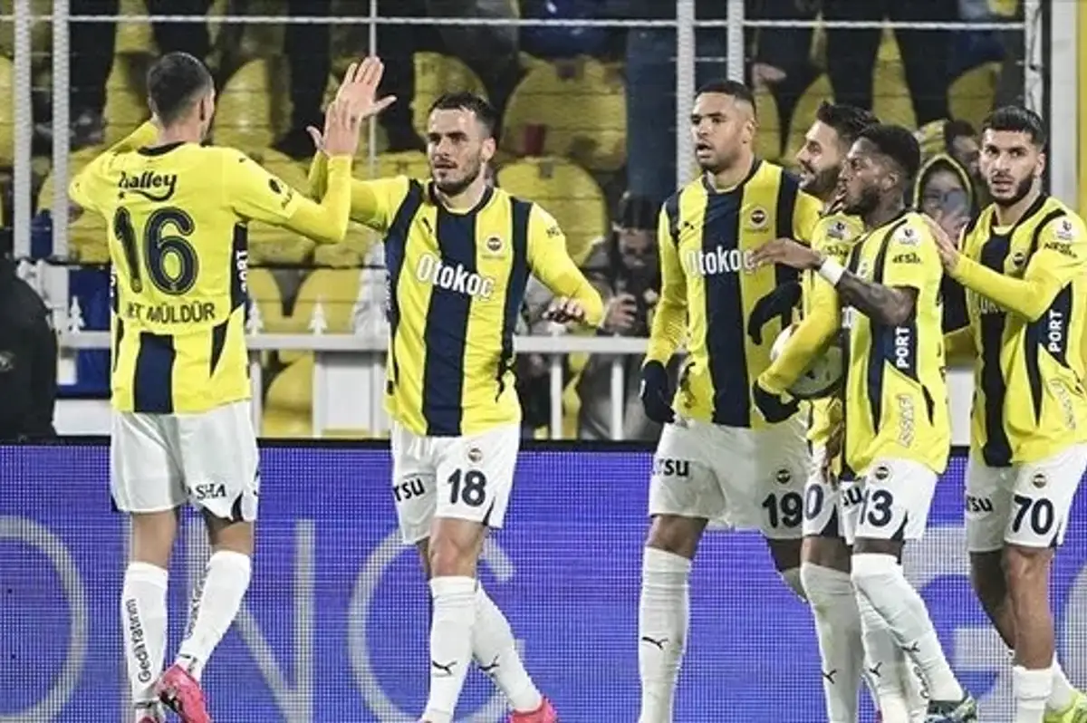 Fenerbahçe Şokta: Rangers'a 1-3'lük Yenilgi!