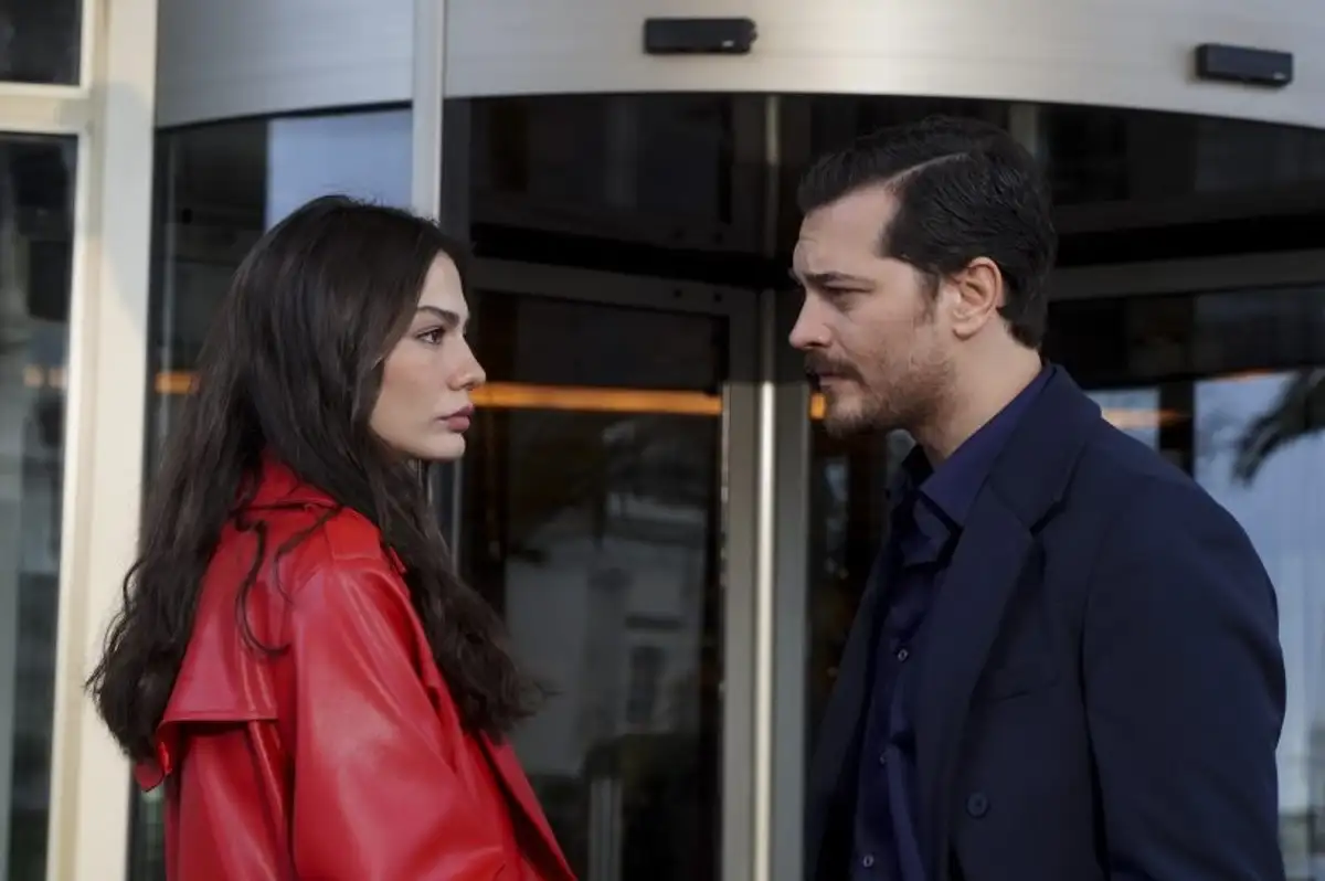 Eşref Rüya Dizisinin Yayın Günü Belli Oldu: Demet Özdemir'in Uğurlu Günü Seçildi