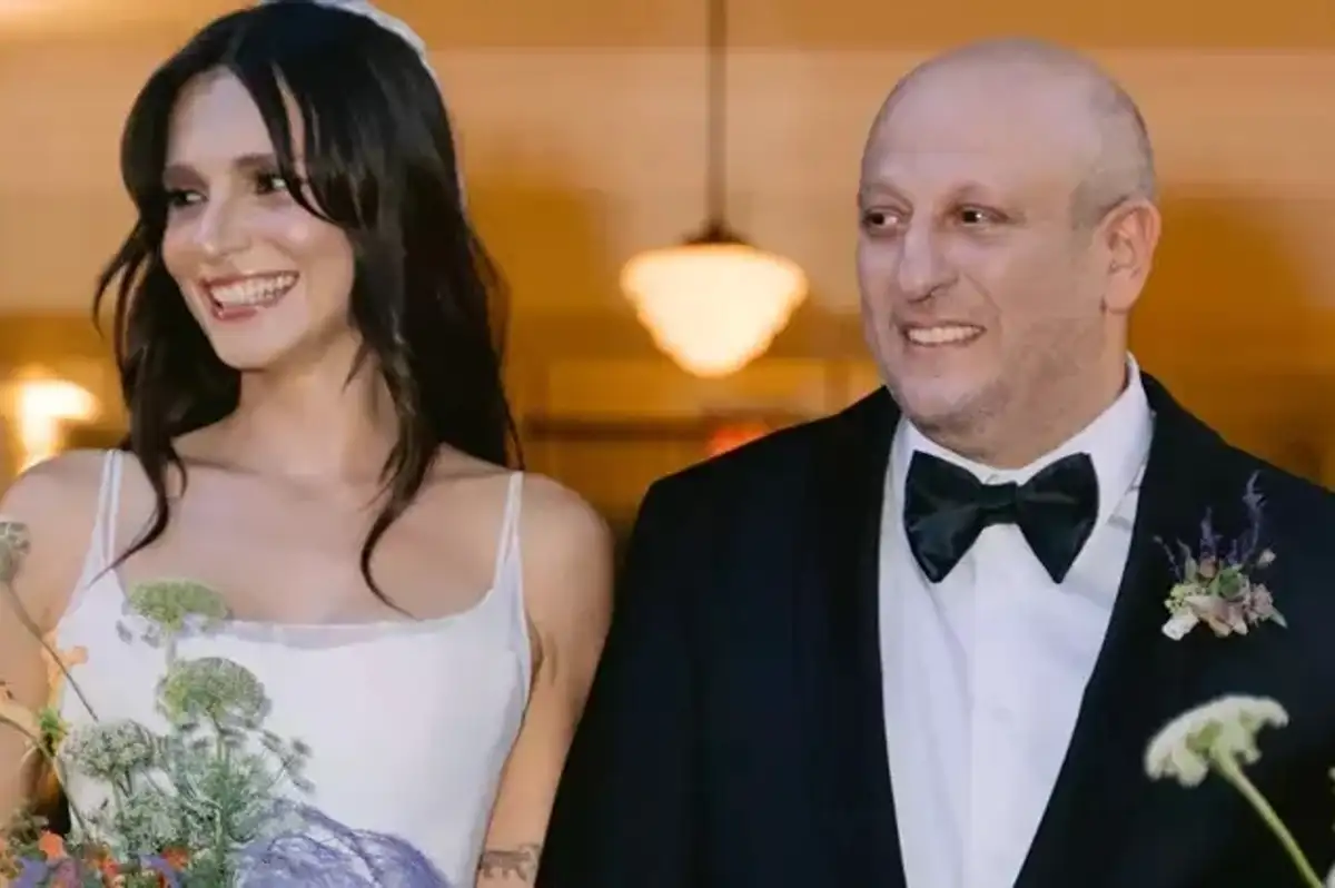 Meriç Aral - Serkan Keskin Çifti Bebek Bekliyor
