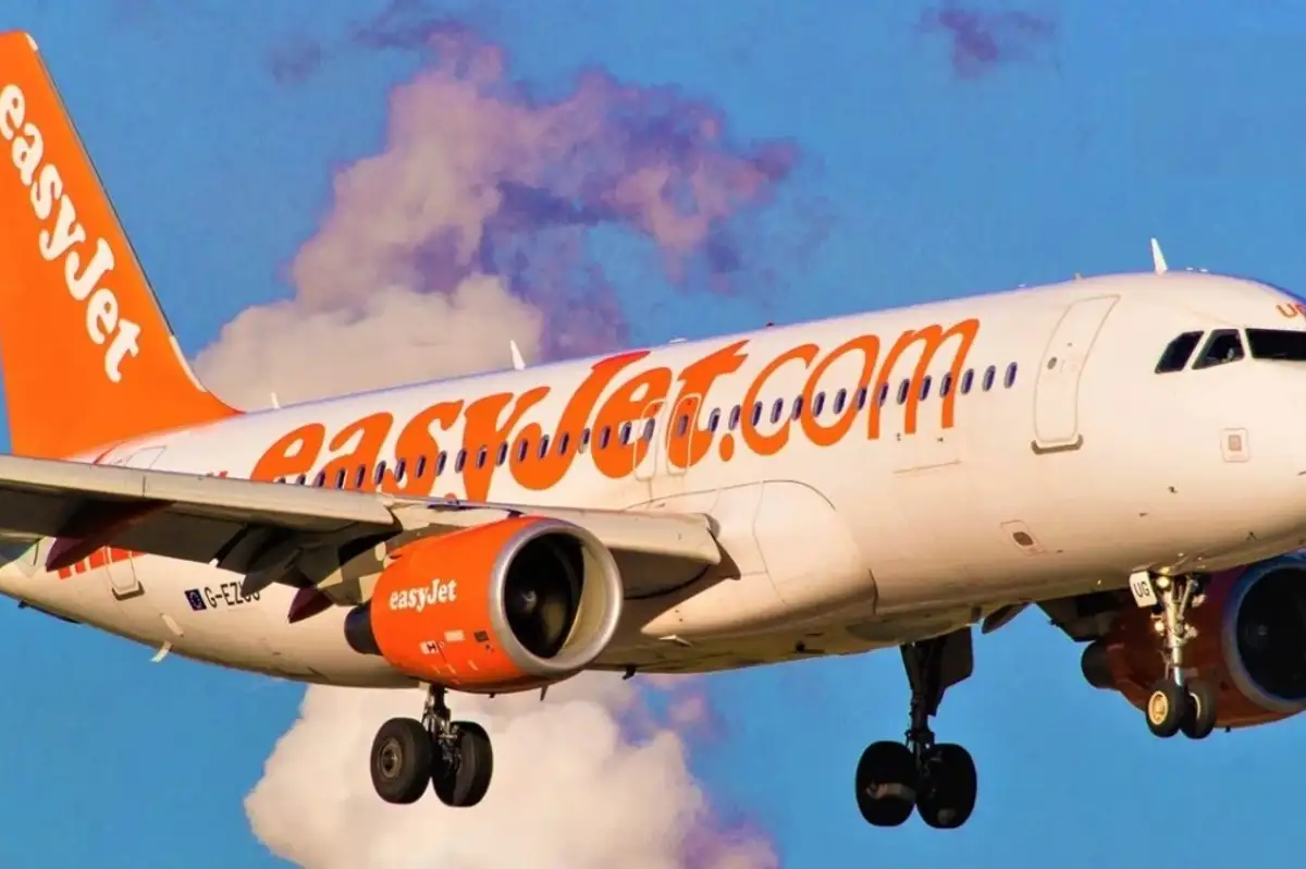 EasyJet Pilotu, Dağa Tehlikeli Derecede Yakın Uçtuğu İçin Görevden Alındı