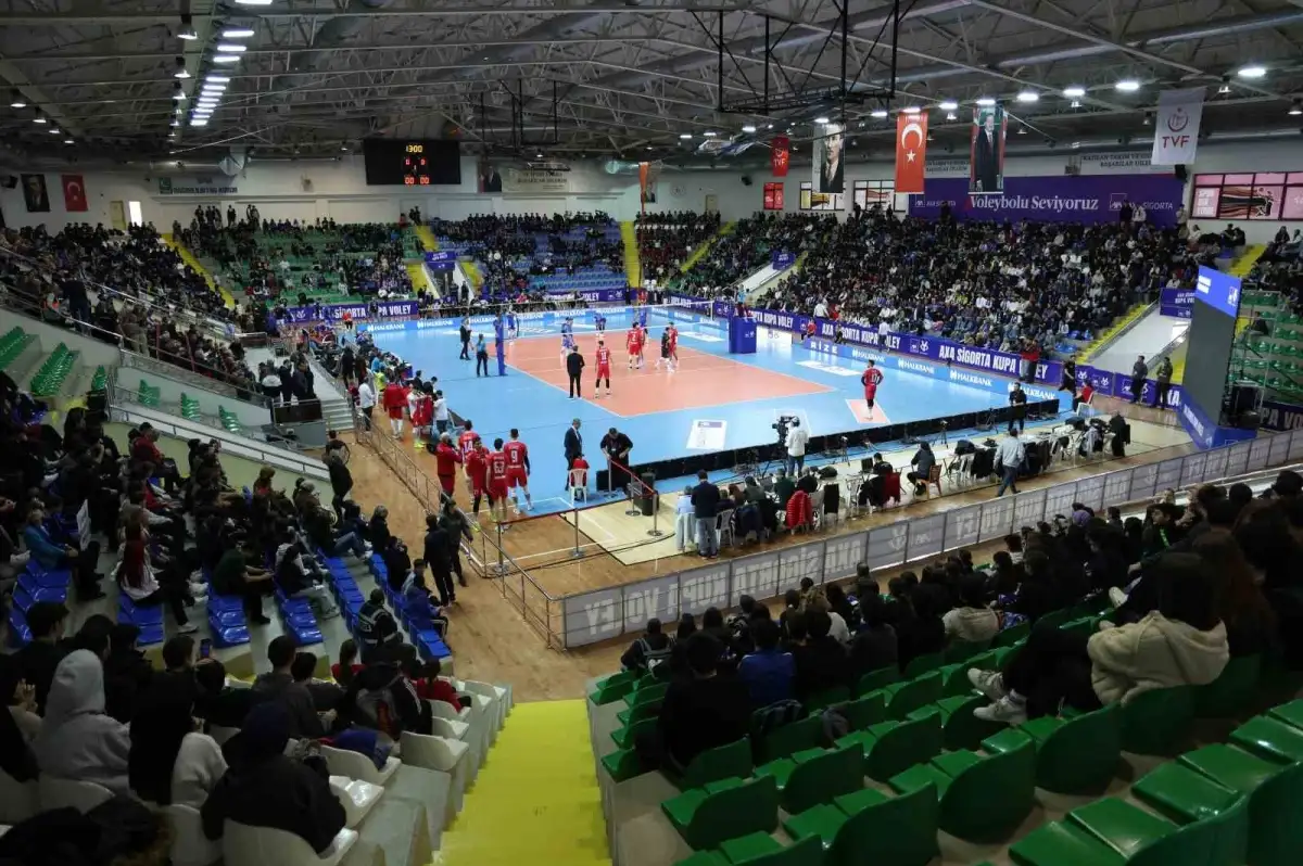Kupa Voley'de İlk Finalist Belli Oldu
