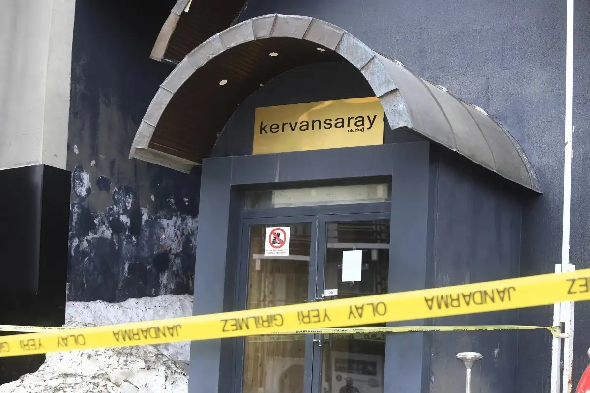 Uludağ'da Yangın Çıkan Kervansaray Otel Mühürlendi