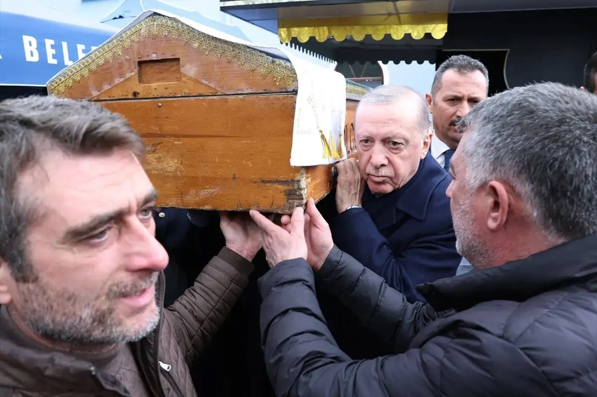 Cumhurbaşkanı Erdoğan, Burhan Abiş'in Cenazesine Katıldı