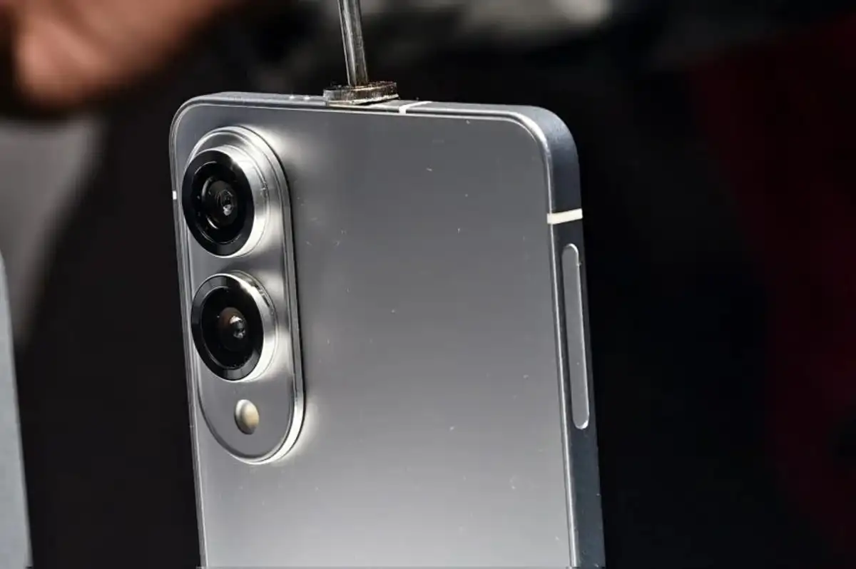 Galaxy S25 Edge Mayıs'a Ertelendi