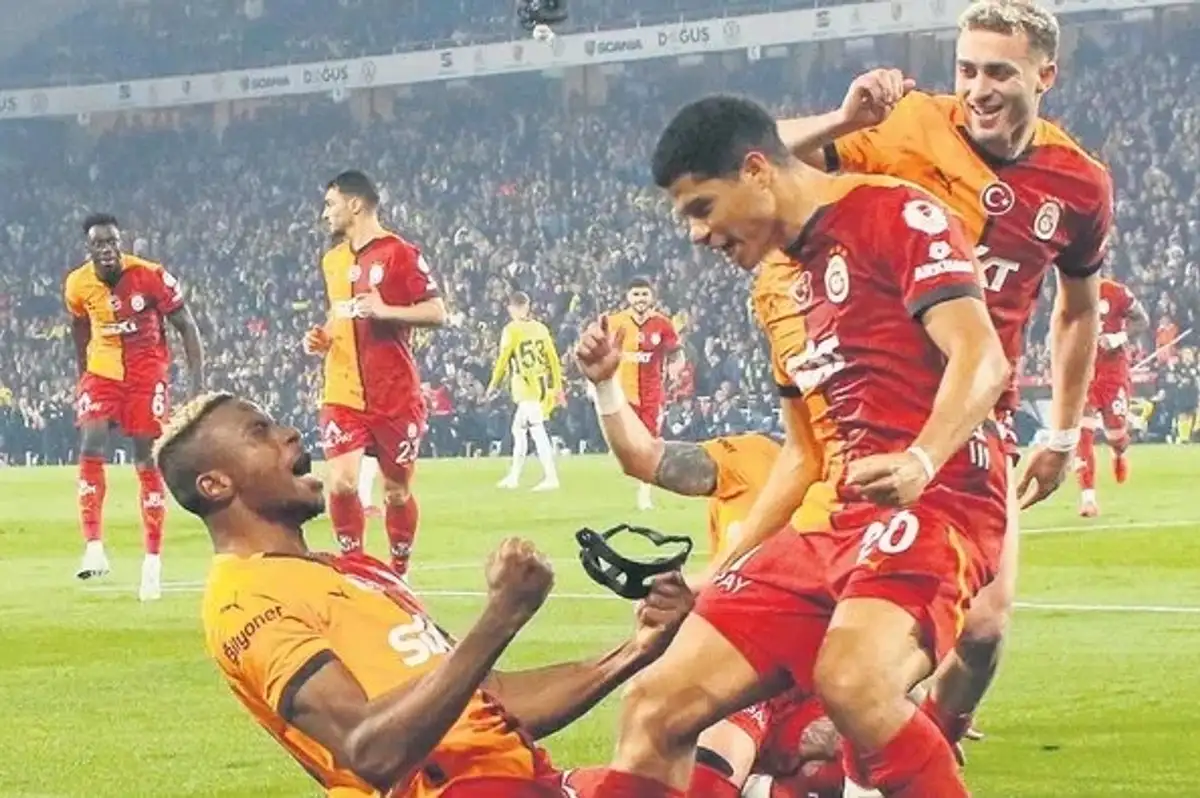Osimhen'den Fenerbahçe'ye Duble Siftah!