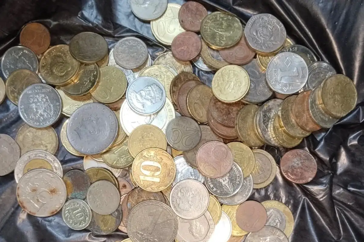 Böyle Dilenci Görülmedi: Üzerinden 15 Farklı Ülkenin Parası Çıktı!