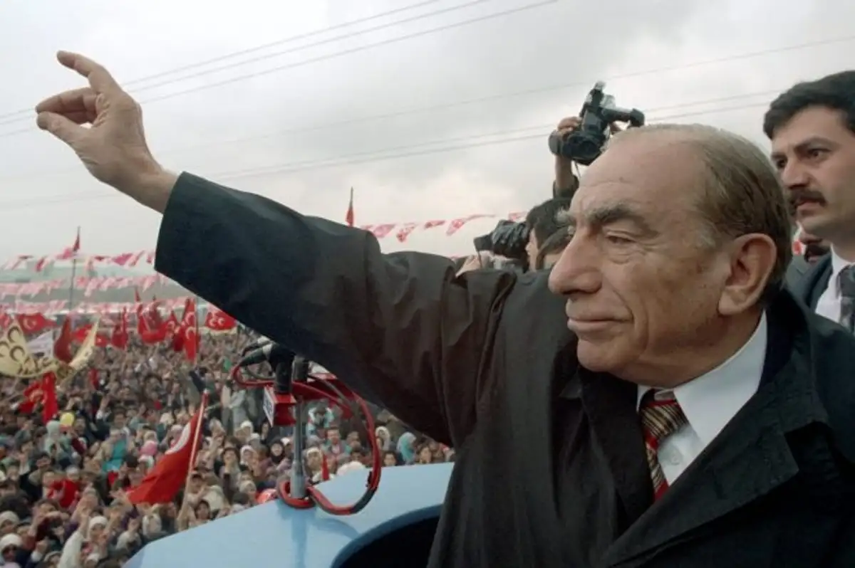 MHP'nin Kurucu Genel Başkanı Alparslan Türkeş, Vefatının 28'inci Yıl Dönümünde Anıldı