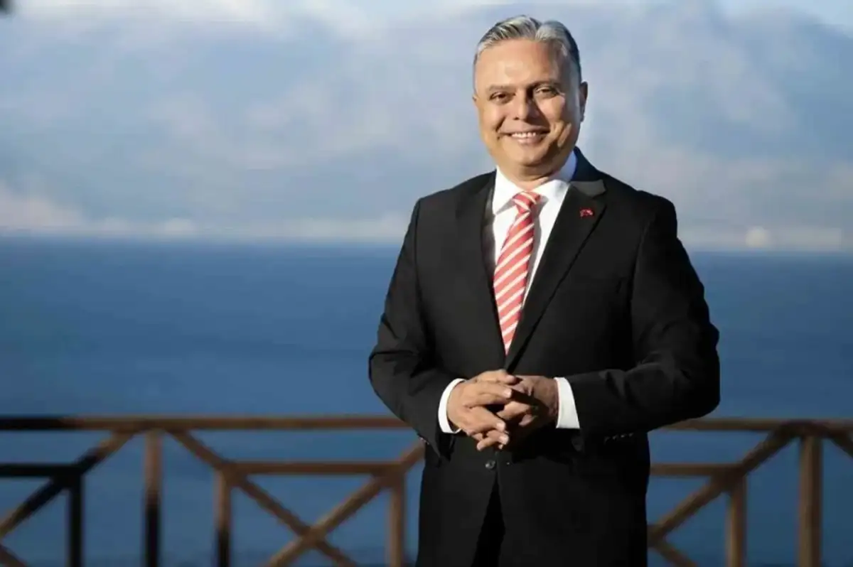 Muratpaşa Belediye Başkanı Ümit Uysal'dan Adaylık Açıklaması