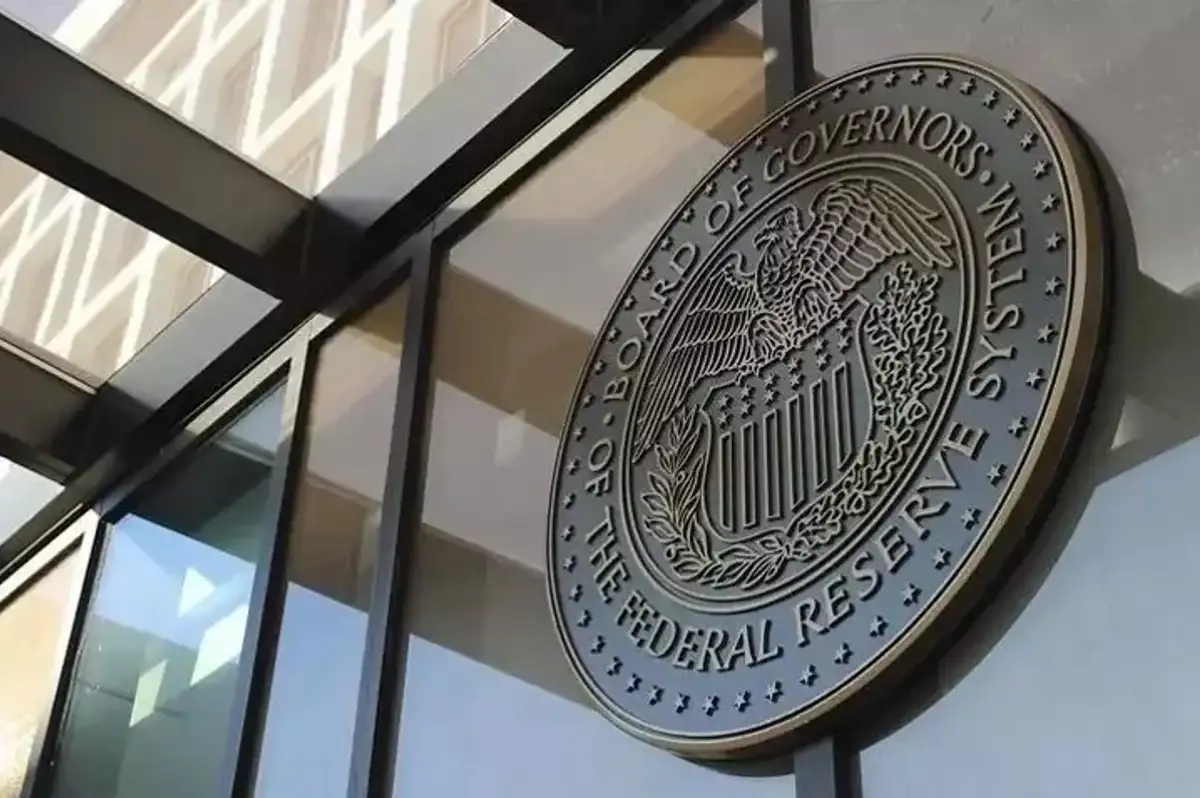 Trump'ın Gümrük Tarifeleri FED'in Faiz Politikasını Nasıl Etkileyecek?