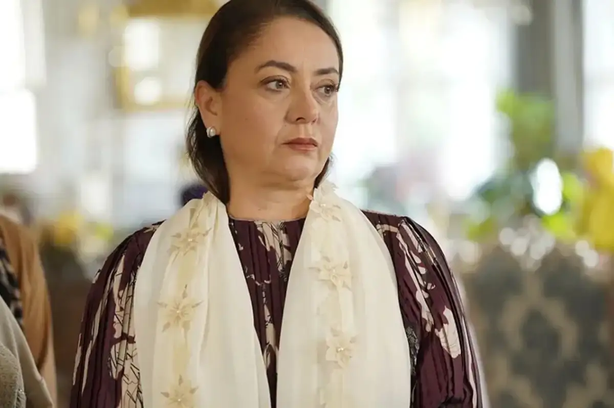 Kızılcık Şerbeti'nde Sibel Taşçıoğlu'nun Vedası Tepki Topluyor: Pinko, Haftaya Veda Ediyor