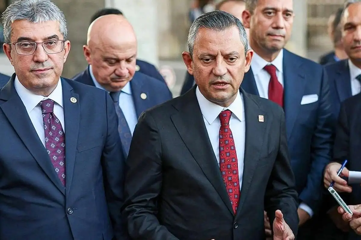 İmamoğlu'nu Ziyaret Eden Özel'den Kritik Açıklamalar