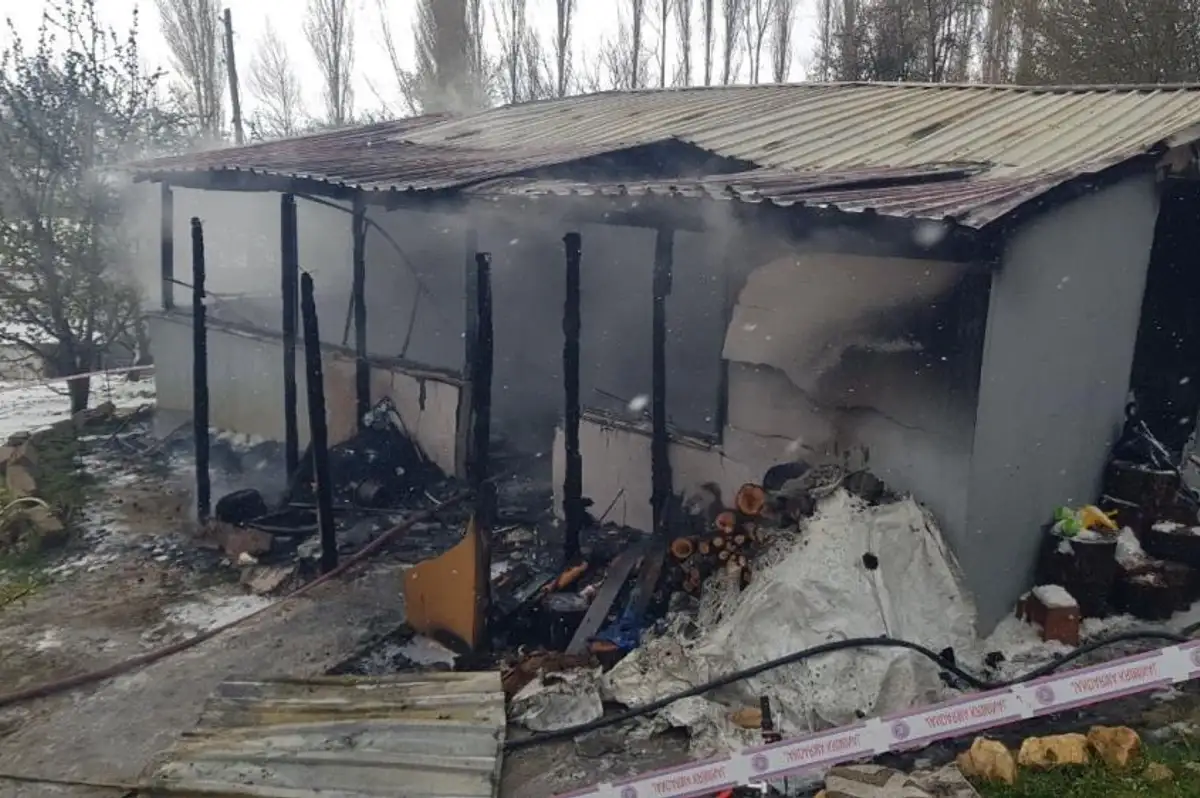 Sakarya'da Prefabrik Evde Yangın: 2 Çocuk Hayatını Kaybetti