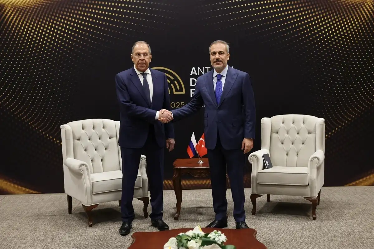 Bakan Fidan Rus Mevkidaşı Lavrov ile Görüştü