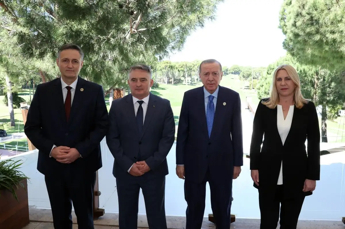 Cumhurbaşkanı Erdoğan, Bosna-Hersek Liderleriyle Antalya'da Buluştu