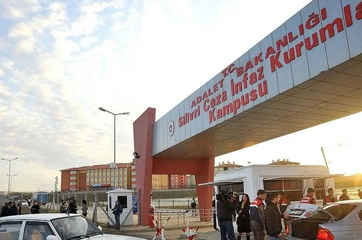 Bakan Tunç: İBB Soruşturmalarında Tutuklananlar Farklı Ceza İnfaz Kurumlarına Nakledildi