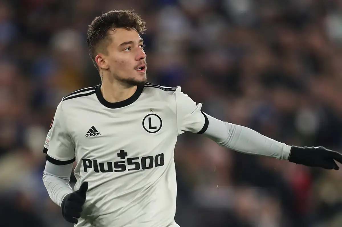 Ernest Muçi'den Beşiktaş'a Kötü Haber!