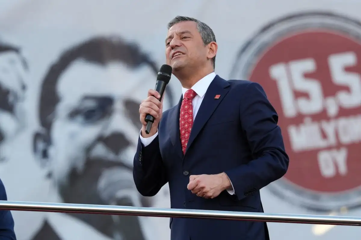 Özgür Özel'den İmamoğlu için Miting Açıklaması: "Ağrı Dağı'na da Çıkacağız"