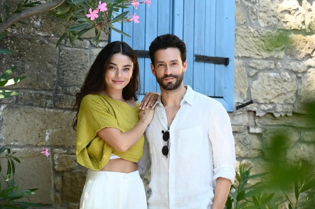 Ayça Ayşin Turan ve Ekin Koç Bir Kez Daha Partner Oldu: Vicdansız Dizisi Geliyor!