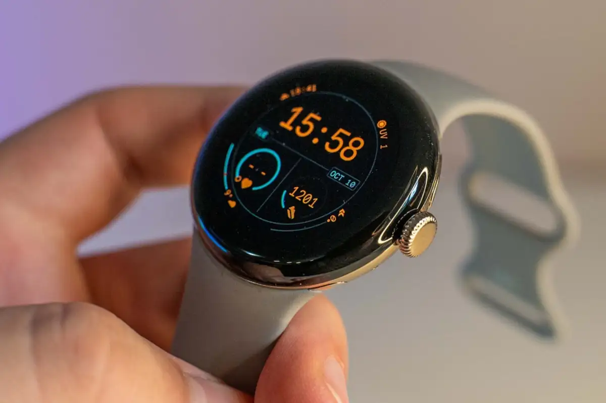 Google Pixel Watch İçin Nisan 2025 Güncellemesini Yayınladı