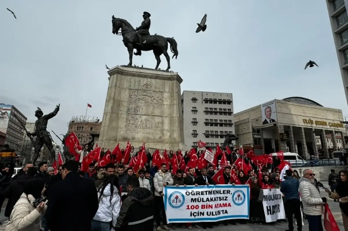 Atanamayan Öğretmenler Ulus Meydanı'nda Toplandı: "15 Bin Atama Yeterli Değil!"