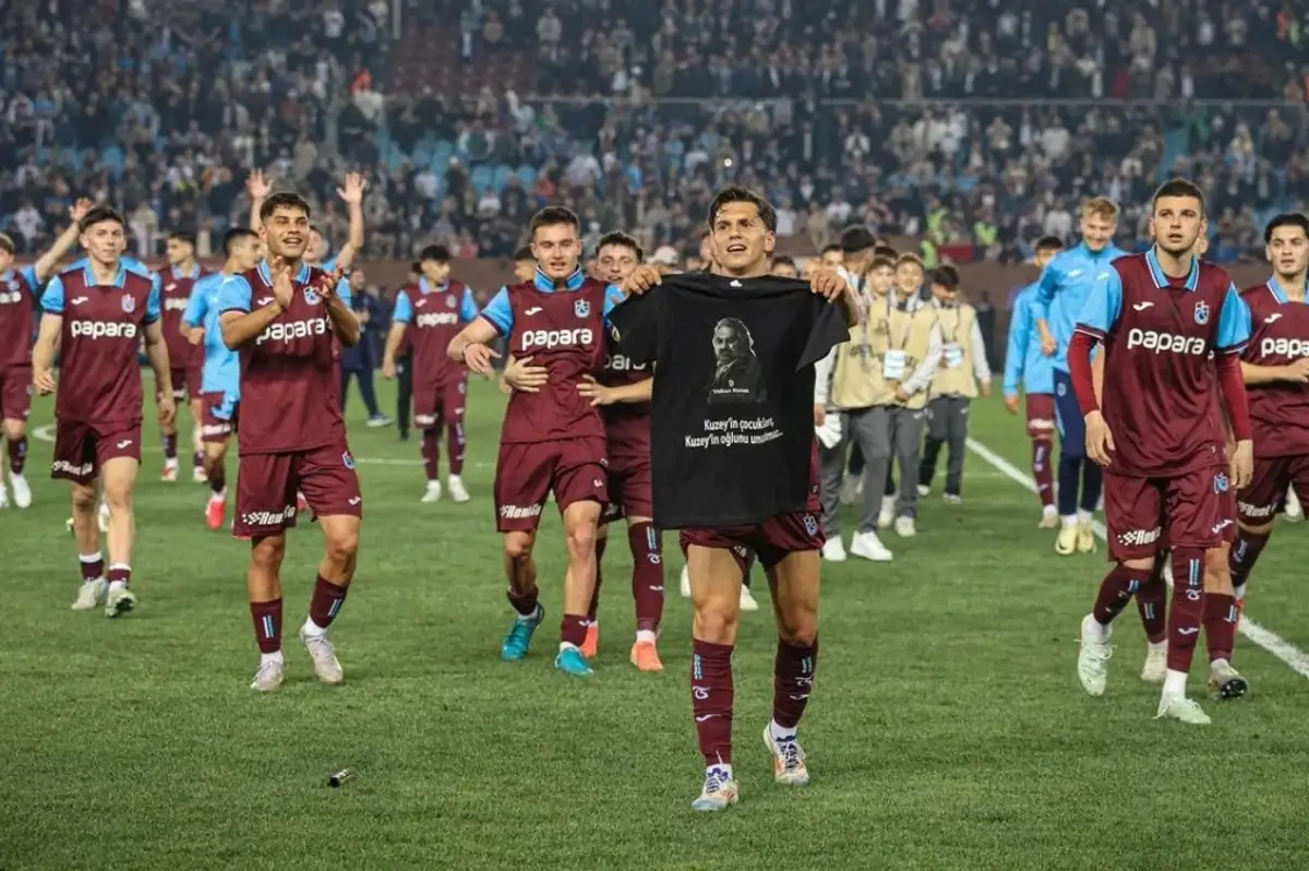 Trabzonspor U19 Takımı Tarih Yazdı, Primi Kaptı!