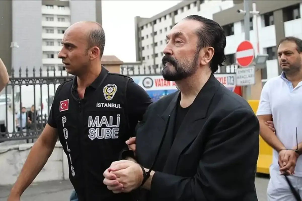 Adnan Oktar Davasında Tüm Sanıklara Beraat Kararı