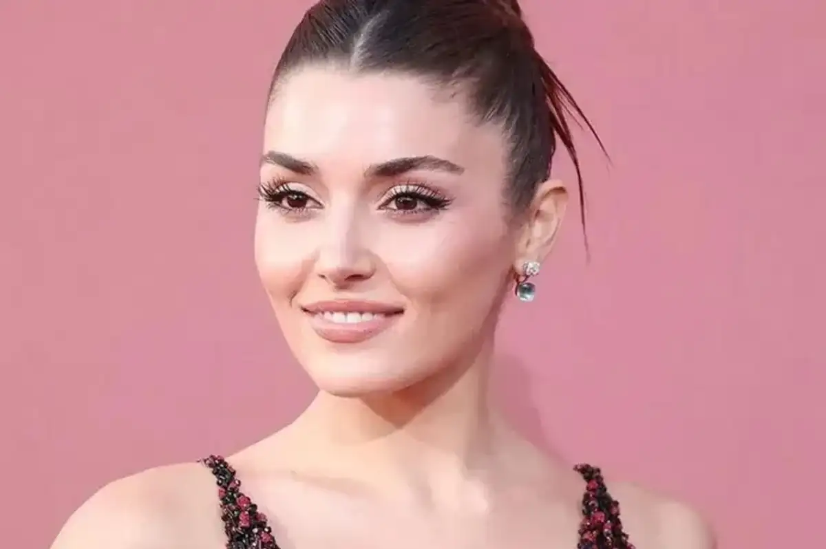 Hande Erçel Bir Kez Daha Cannes Yolcusu