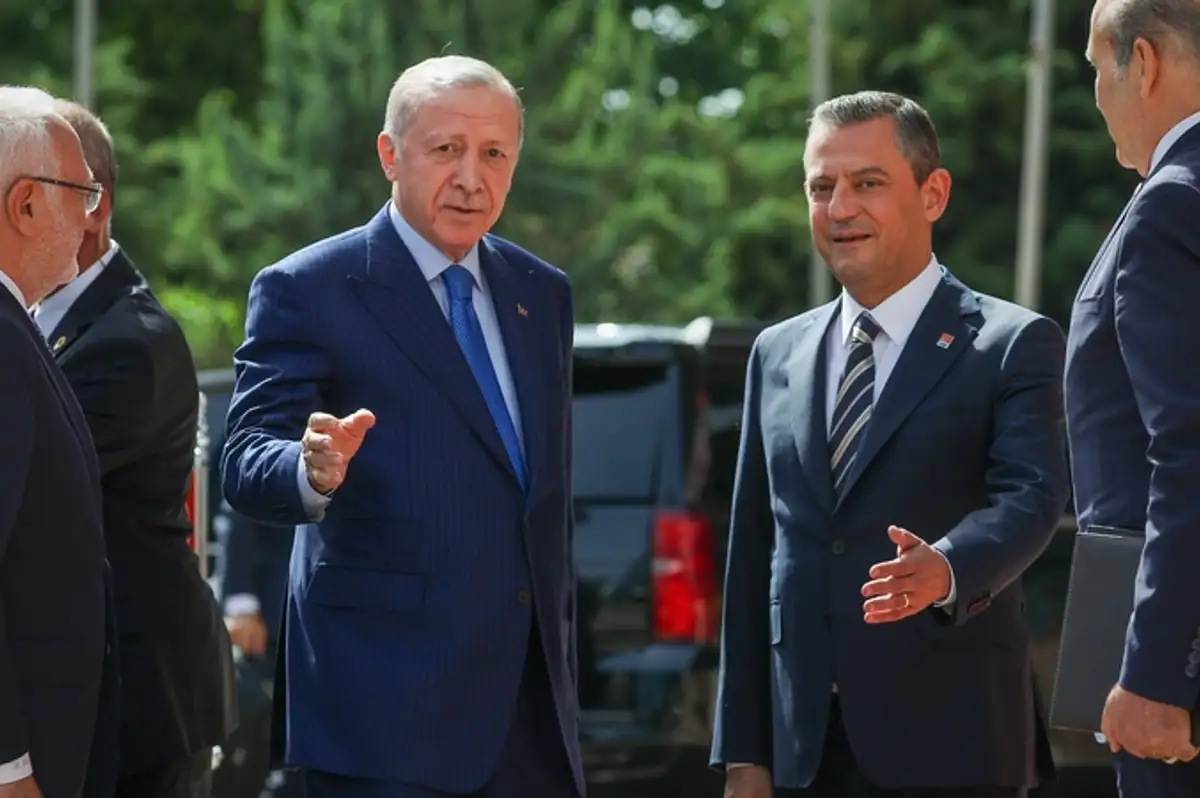 CHP'den 30 Milletvekili İstifa Edecek İddiası! AK Parti'den O İddialara Yanıt