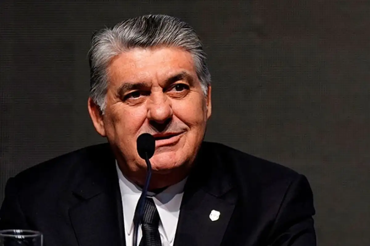 Beşiktaş Başkanı Serdal Adalı'dan Hisse Alım Çağrısı