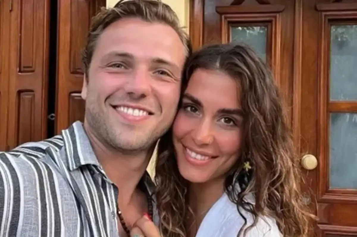 Zeynep Mayruk ve Tolga Sarıtaş Bebeklerinin Cinsiyetini Açıkladı