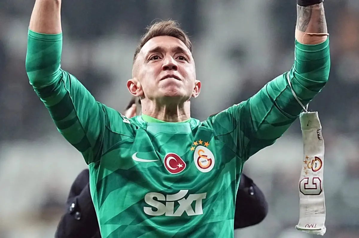 Galatasaray'da Flaş Ayrılık: Muslera Memleketine Dönüyor