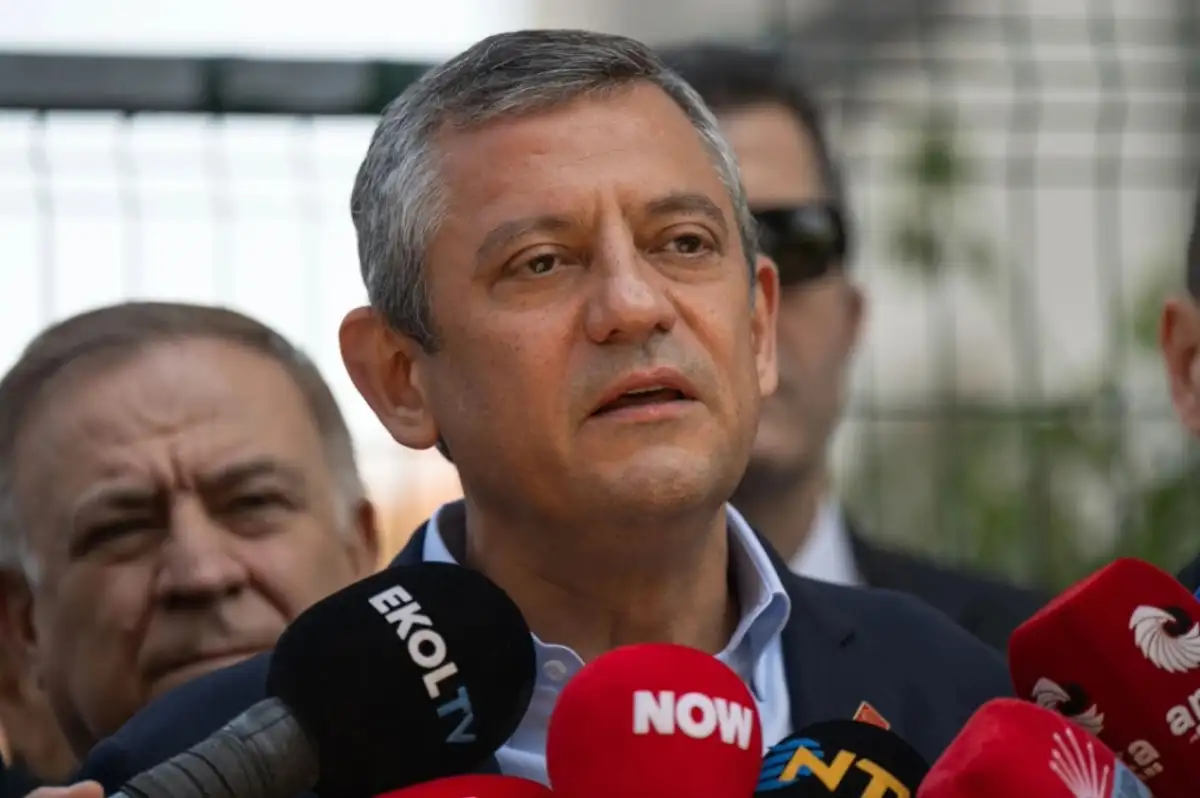 İmamoğlu'nu Ziyaret Eden Özel'den Siyasi Operasyon Çıkışı: "Gördüğümüz Tek Şey Masumiyet"