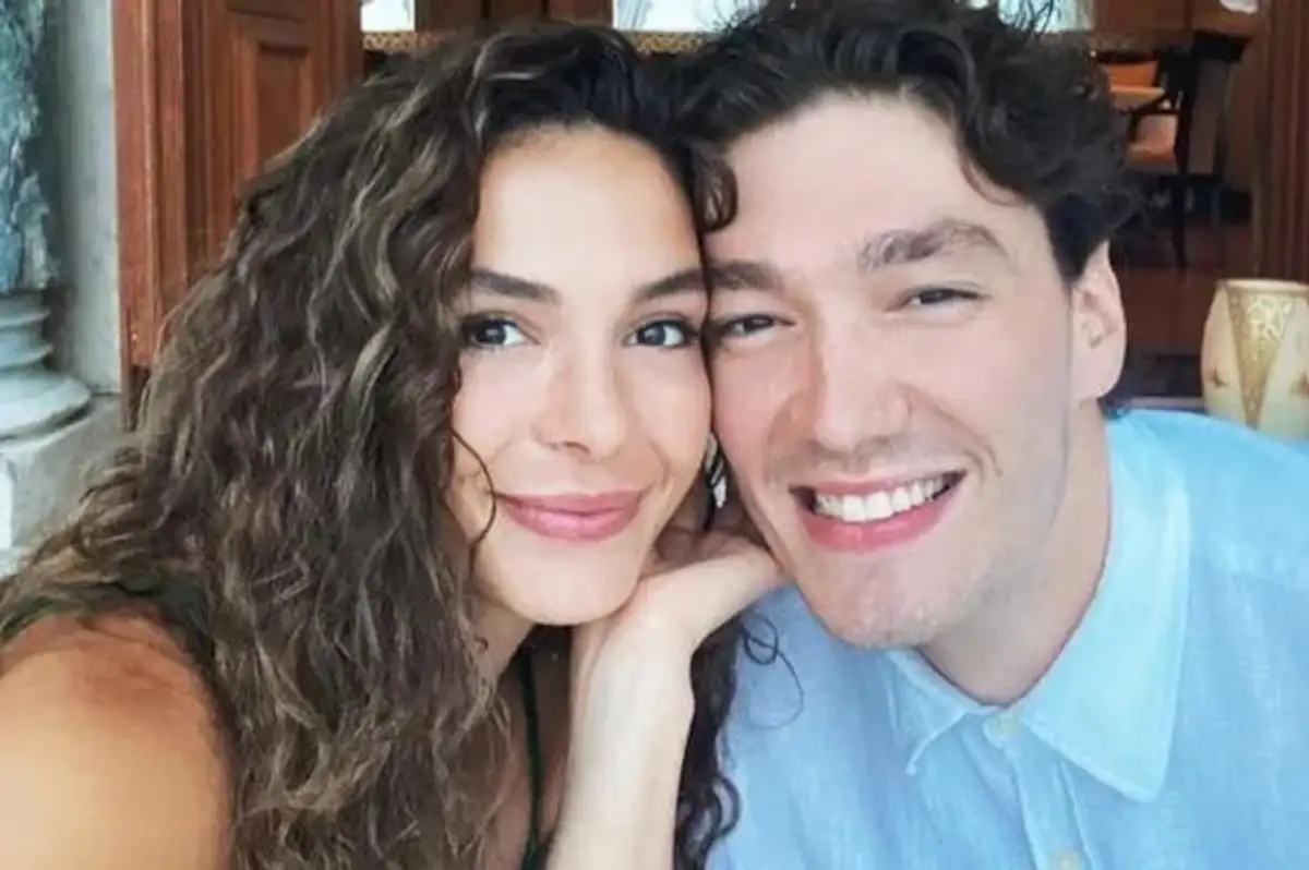 Cedi Osman'dan Eşi Ebru Şahin'e Romantik Doğum Günü Kutlaması