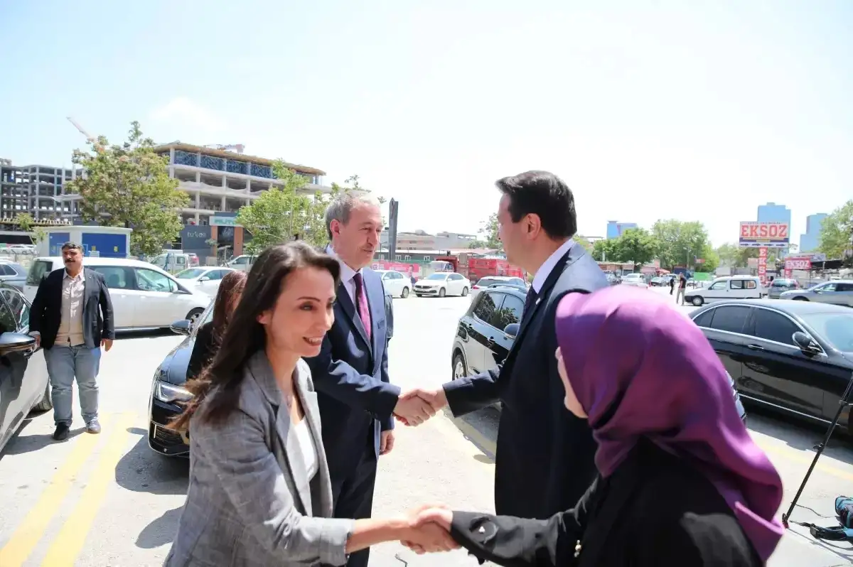 DEM Parti'den Siyasi Partilere Ziyaret Turu: "Demokratik Uzlaşı İçin Komisyon Kurulsun"