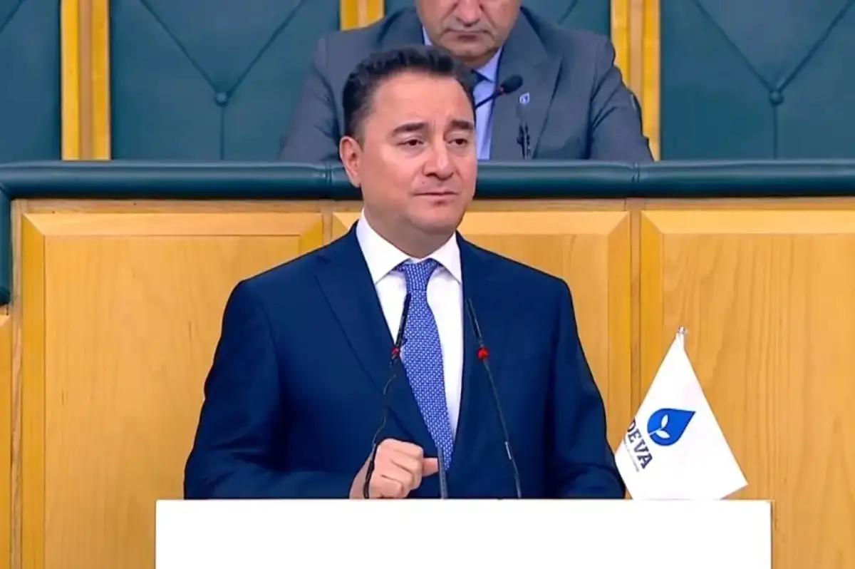 Ali Babacan'dan Hükümete Sert Eleştiriler: "Anayasa İhlalleri ve Bağımlılığa Göz Yumuluyor"