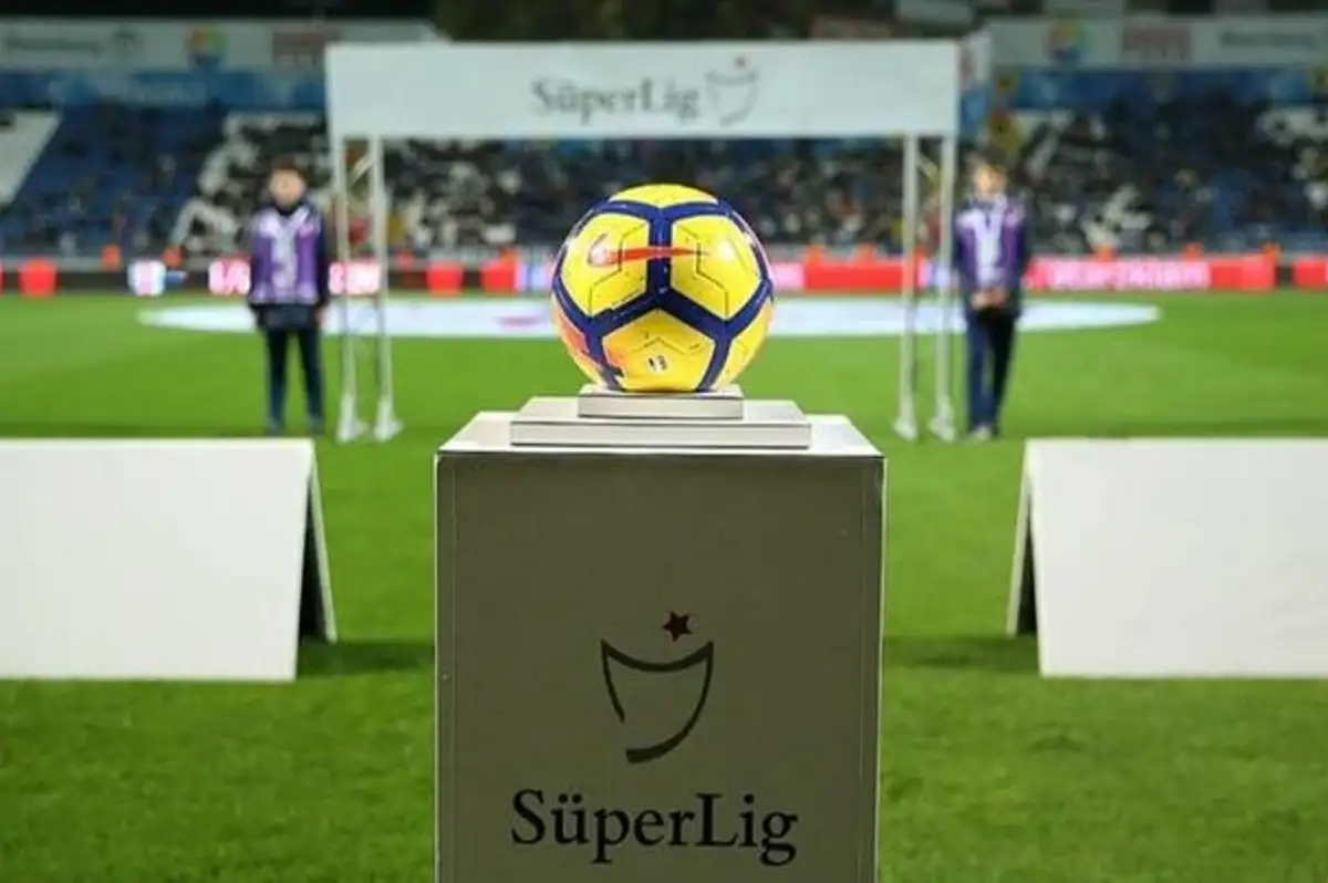 Süper Lig'de Bugün Kimin Maçı Var? 30 Mayıs 2025 Cuma Maç Programı