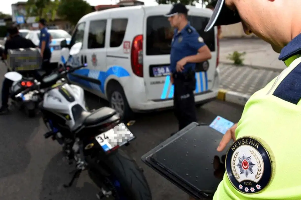 Motosikletliler Dikkat: Bunu Yapana Ceza Yağacak