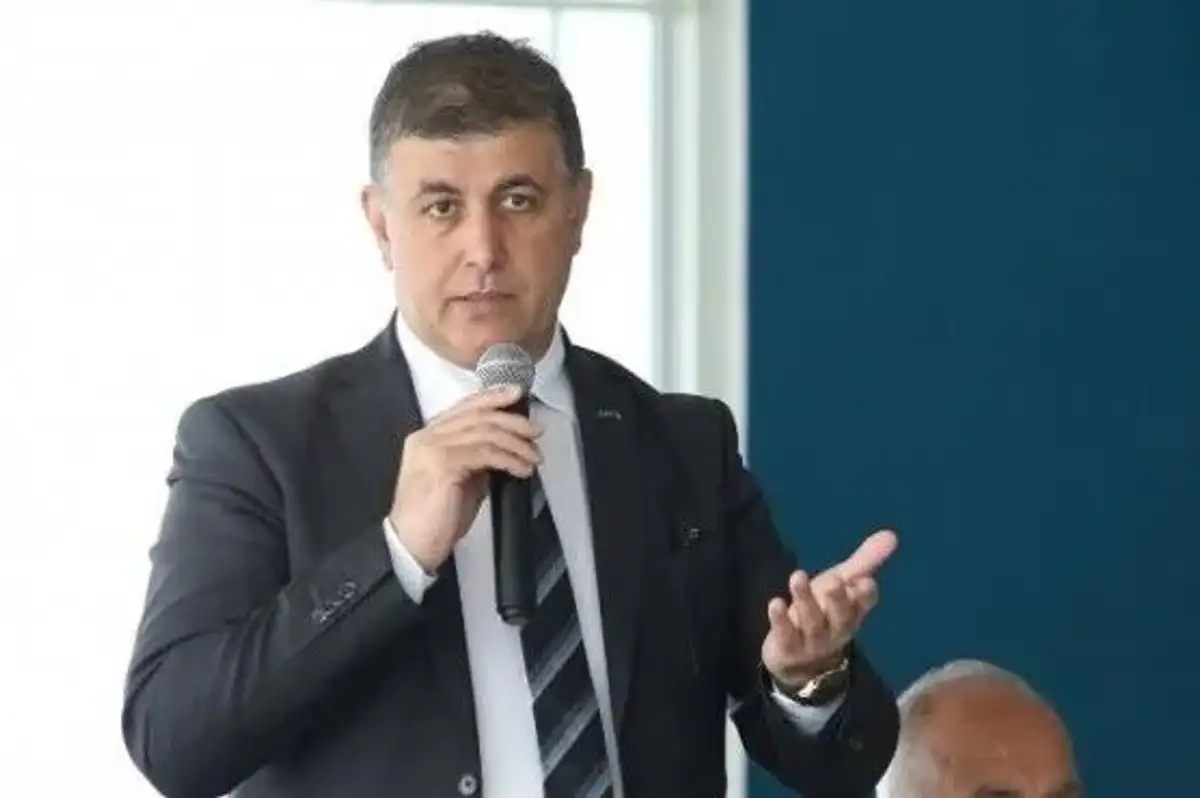 Cemil Tugay'dan İzmir'deki Grevle İlgili Açıklama: "Bu Bir Siyasi Fırsatçılık"